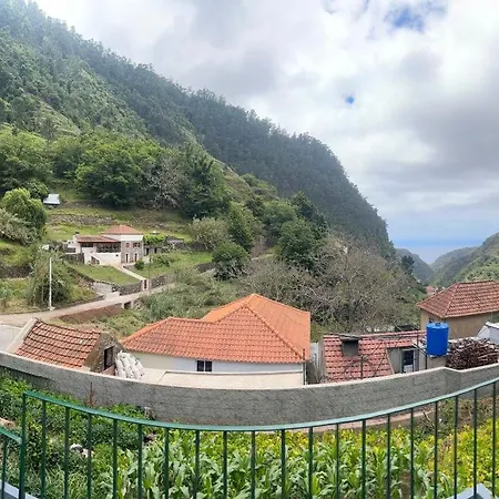 Hébergement de vacances Casa Rosa Ribeira Brava