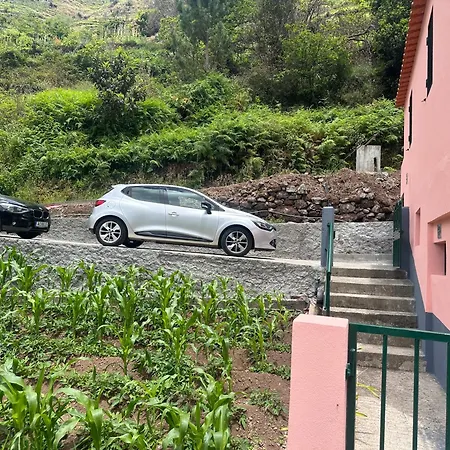 Casa Rosa Ribeira Brava