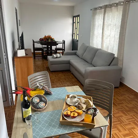 Casa Rosa Ribeira Brava