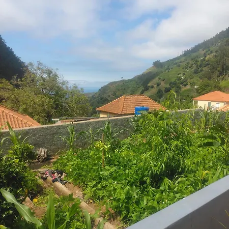 Casa Rosa Ribeira Brava