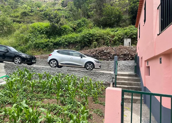 Casa Rosa Ribeira Brava