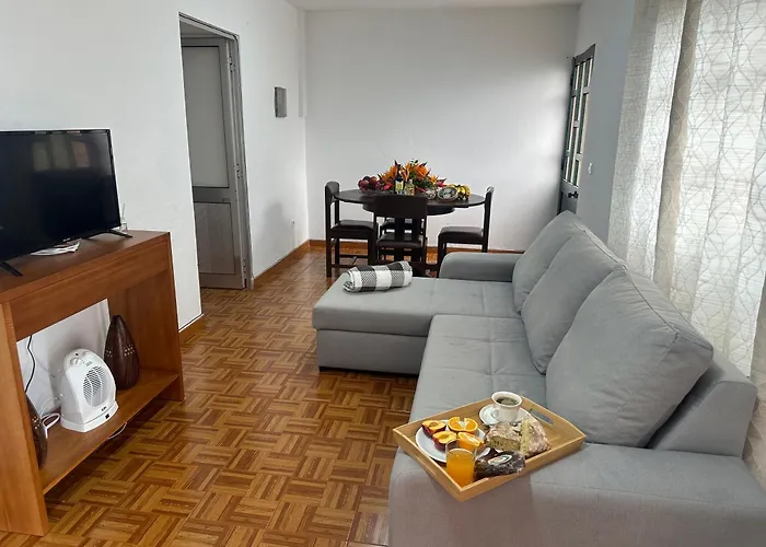 Casa Rosa Ribeira Brava